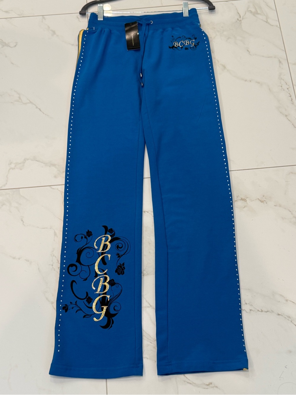 BCBGMaxAzria Y2K Vintage Style Hoodie & Pants Set - Picture 4 of 6